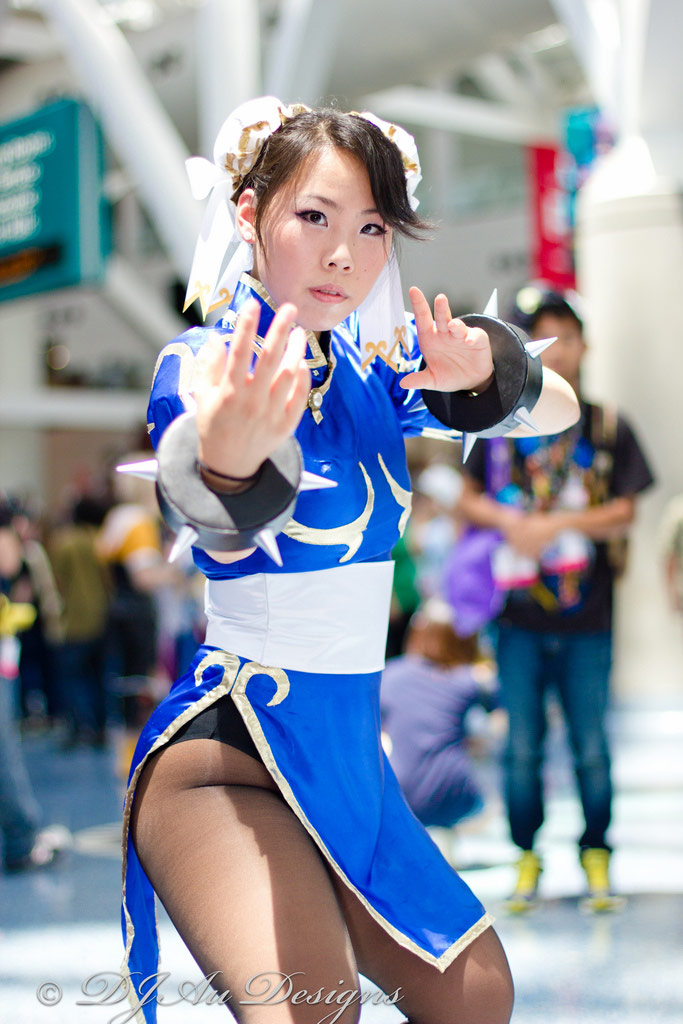 Fighting game cosplay gallery image 3
